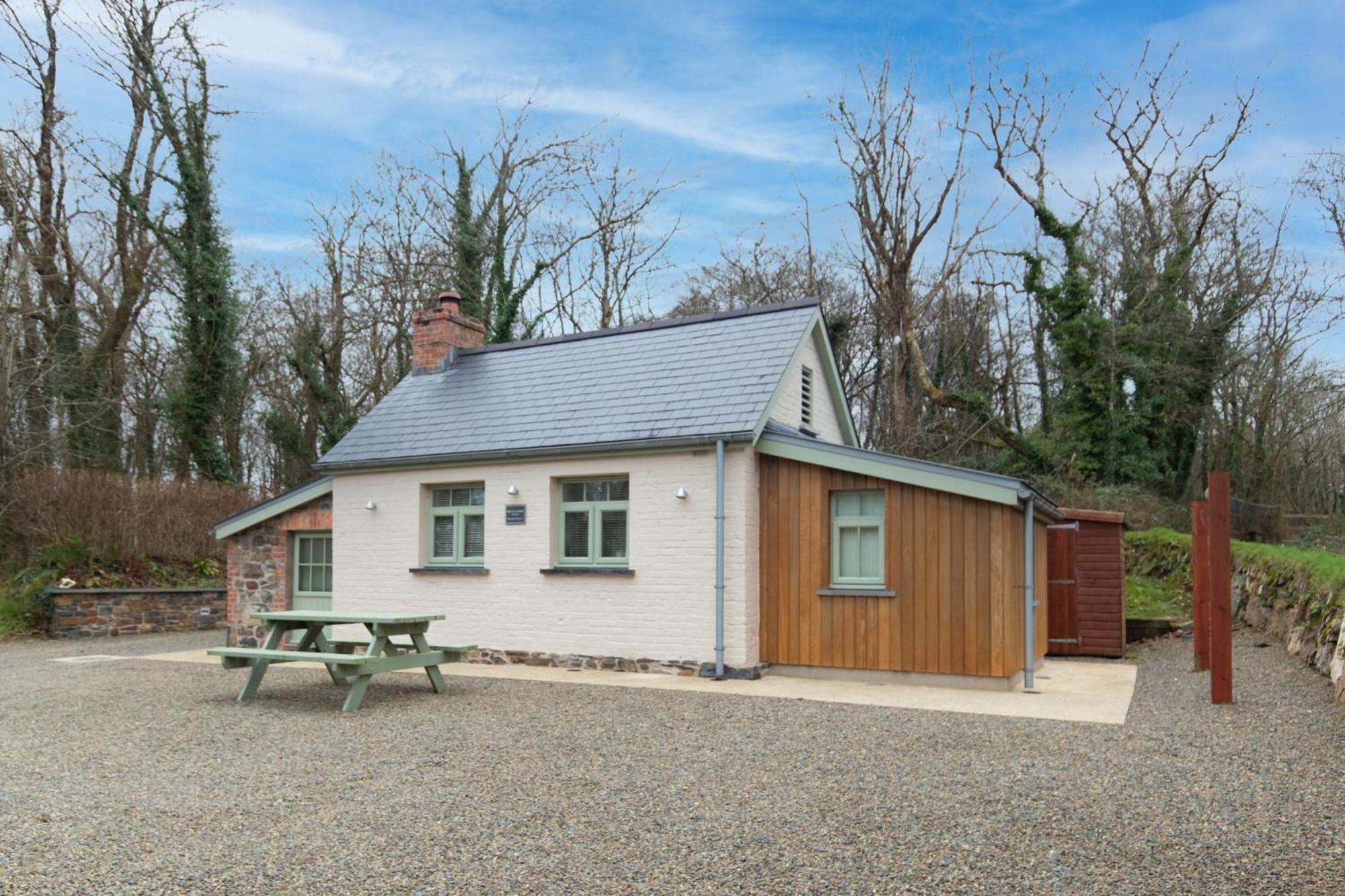 The Woodland Retreat Pembrokeshire Dog-friendly Haverfordwest